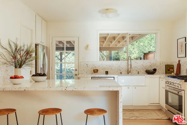 1225 W Avenue 37, Los Angeles, California 90065