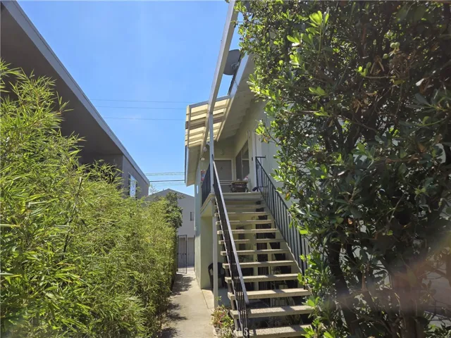 1214 Agate Street D, Redondo Beach, California 90277