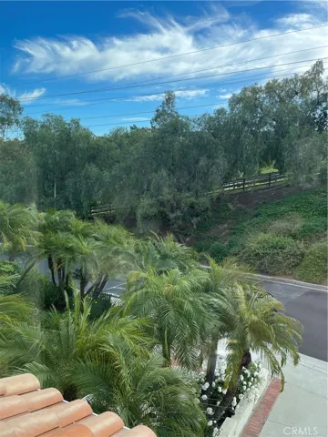 25 Vista Firenze, Laguna Hills, California 92653