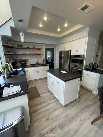 25 Vista Firenze, Laguna Hills, California 92653