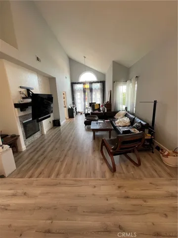 25 Vista Firenze, Laguna Hills, California 92653