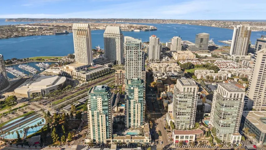 555 Front St. 1302, San Diego, California 92101