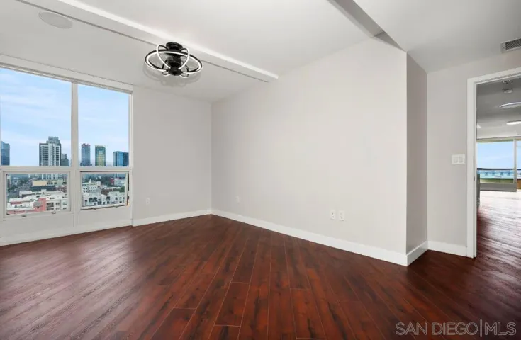 555 Front St. 1302, San Diego, California 92101