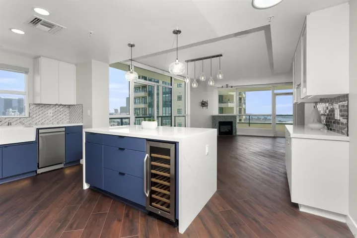 555 Front St. 1302, San Diego, California 92101