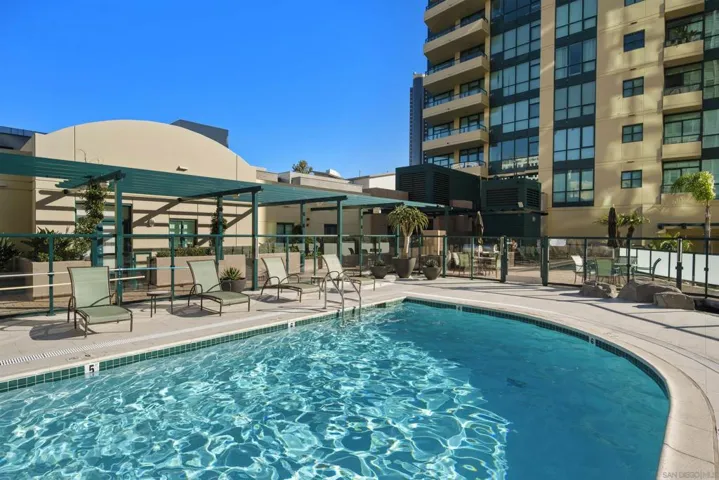 555 Front St. 1302, San Diego, California 92101