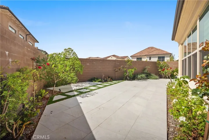 142 Sabbia, Irvine, California 92602