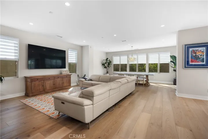 142 Sabbia, Irvine, California 92602