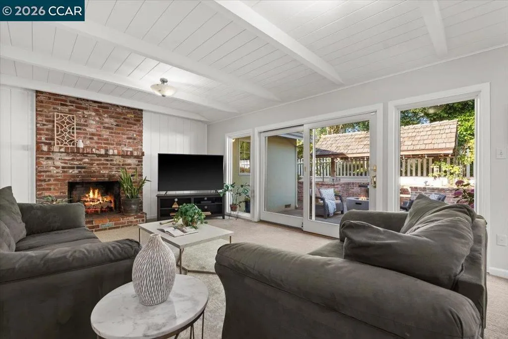 114 Combs Ln, Vallejo, California 94590 — photo 4