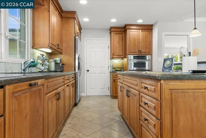 114 Combs Ln, Vallejo, California 94590