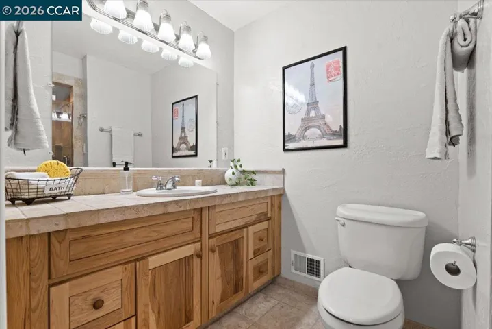 114 Combs Ln, Vallejo, California 94590