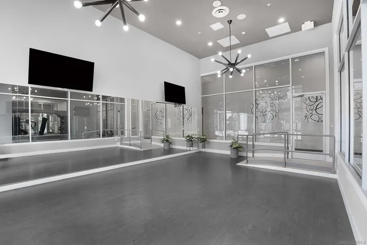 1475 Island 4301, San Diego, California 92101