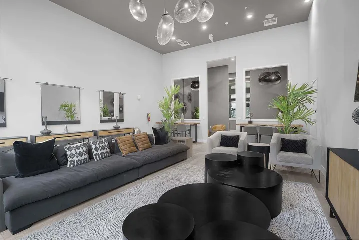1475 Island 4301, San Diego, California 92101