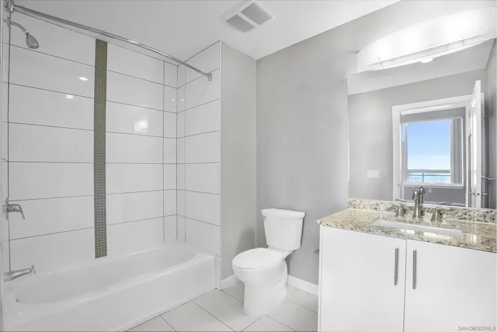1475 Island 4301, San Diego, California 92101