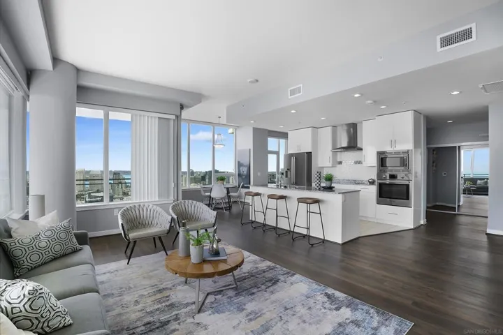 1475 Island 4301, San Diego, California 92101