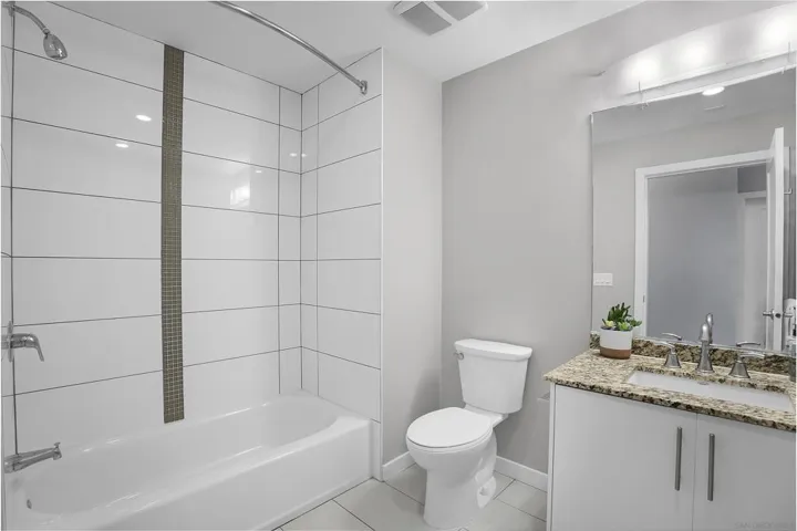 1475 Island 4301, San Diego, California 92101