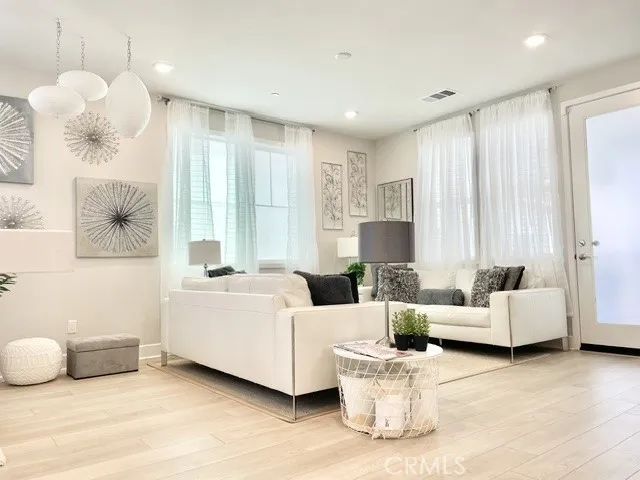 3039 Tallahassee, Simi Valley, California 93065