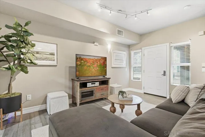 525 11th Avenue 1108, San Diego, California 92101