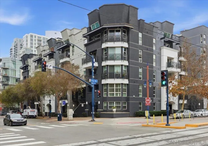 525 11th Avenue 1108, San Diego, California 92101