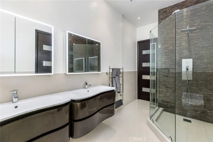 207 Saddlebow Road, Bell Canyon, California 91307