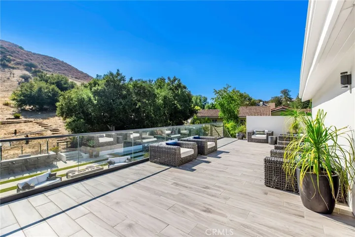 207 Saddlebow Road, Bell Canyon, California 91307