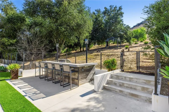 207 Saddlebow Road, Bell Canyon, California 91307