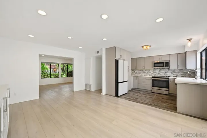 3107 Via Sombra, Carlsbad, California 92010