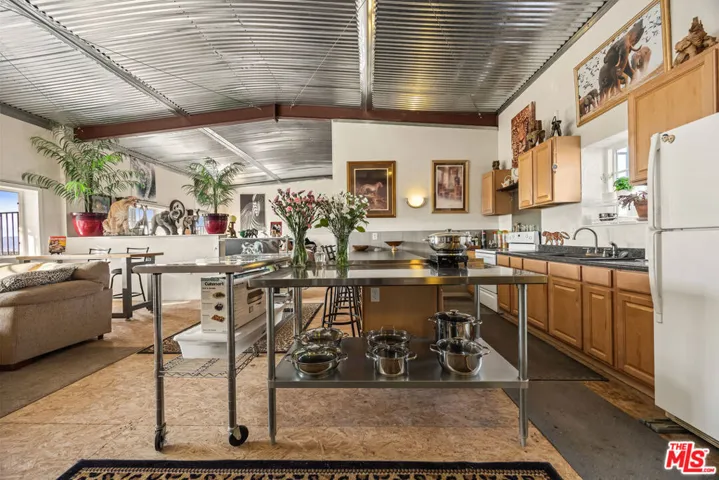 9025 Camp Rock Road, Lucerne Valley, California 92356