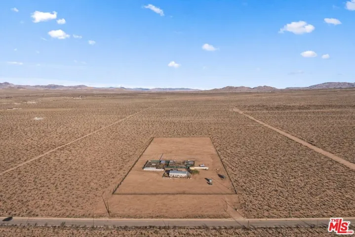 9025 Camp Rock Road, Lucerne Valley, California 92356