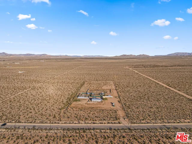 9025 Camp Rock Road, Lucerne Valley, California 92356