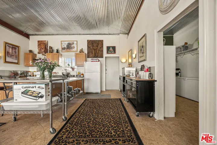 9025 Camp Rock Road, Lucerne Valley, California 92356