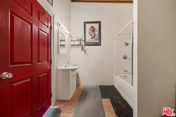 9025 Camp Rock Road, Lucerne Valley, California 92356