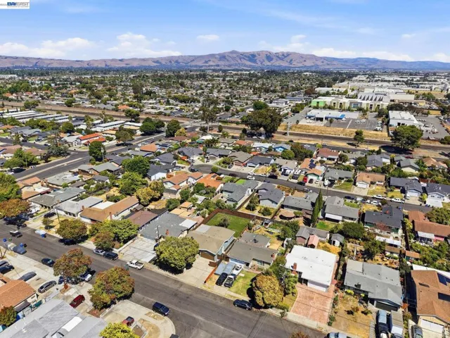 6684 Graham Ave, Newark, California 94560