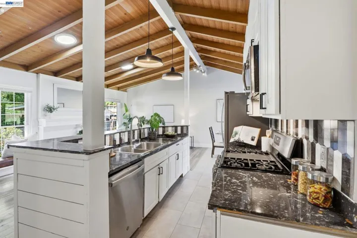 6684 Graham Ave, Newark, California 94560