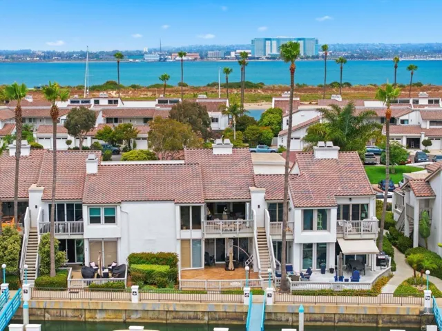 94 Kingston Ct W, Coronado, California 92118