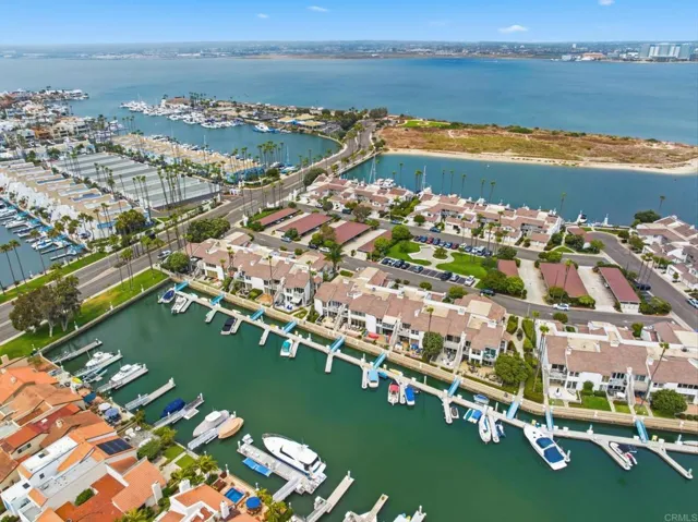 94 Kingston Ct W, Coronado, California 92118