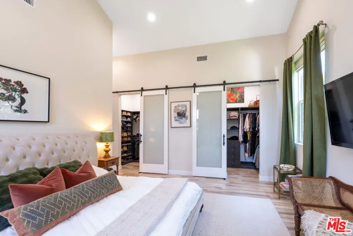 5919 Encino Avenue, Los Angeles, California 91316