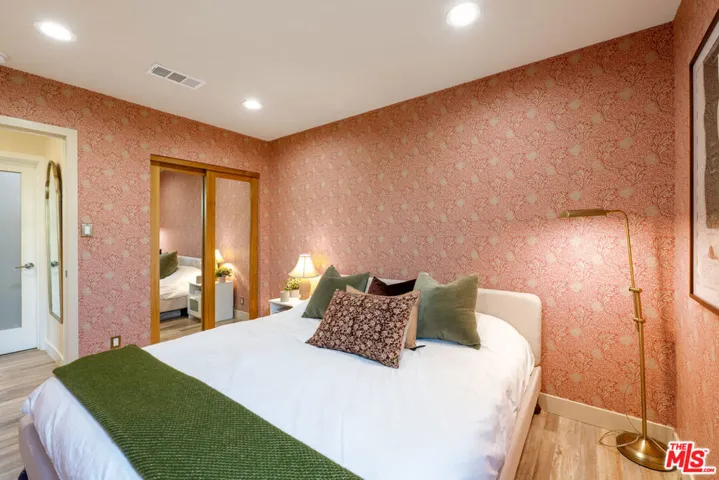 5919 Encino Avenue, Los Angeles, California 91316
