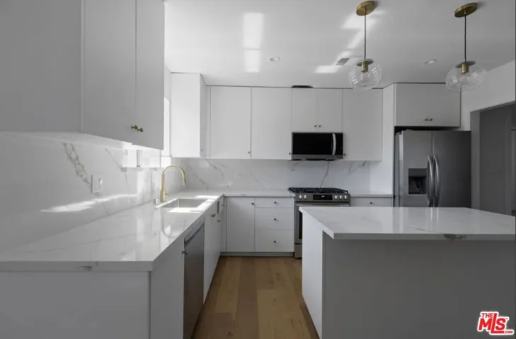 16130 Devonshire Street, Granada Hills, California 91344