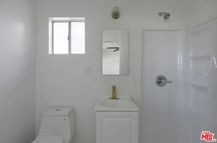 16130 Devonshire Street, Granada Hills, California 91344