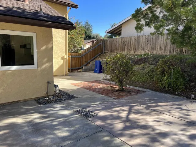 1282 Whitsett Dr., El Cajon, California 92020