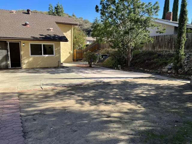 1282 Whitsett Dr., El Cajon, California 92020