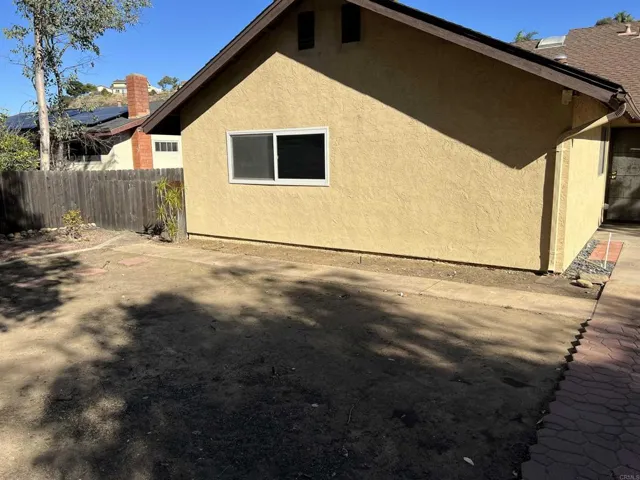 1282 Whitsett Dr., El Cajon, California 92020