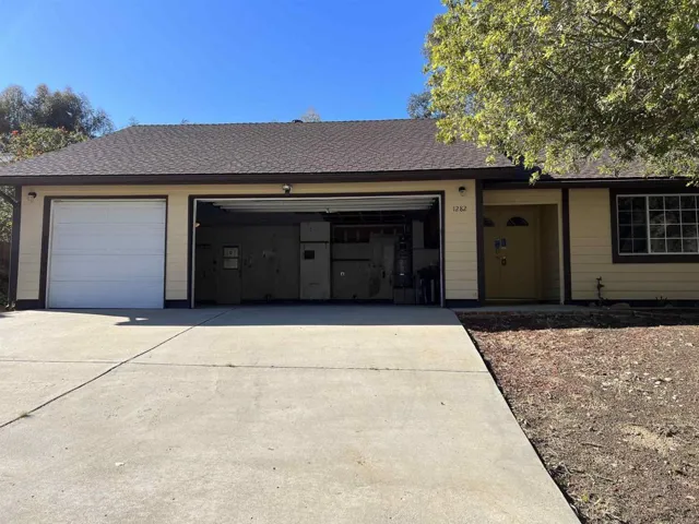 1282 Whitsett Dr., El Cajon, California 92020