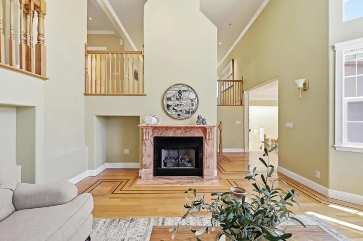 7420 Skyline Boulevard, Oakland, California 94611