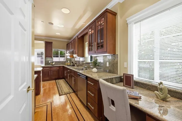 7420 Skyline Boulevard, Oakland, California 94611