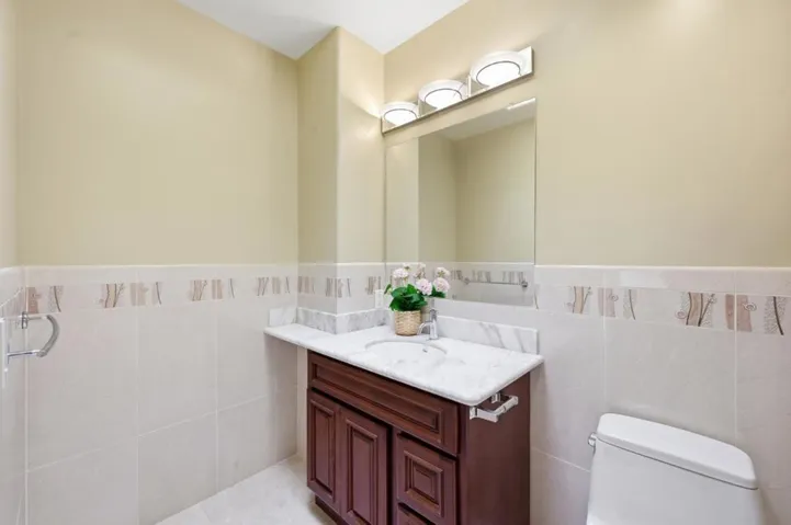 7420 Skyline Boulevard, Oakland, California 94611