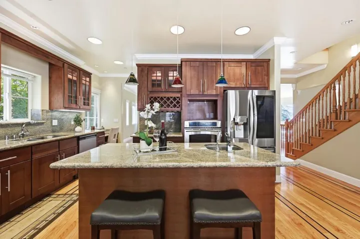 7420 Skyline Boulevard, Oakland, California 94611