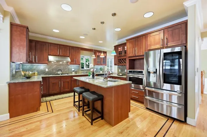 7420 Skyline Boulevard, Oakland, California 94611