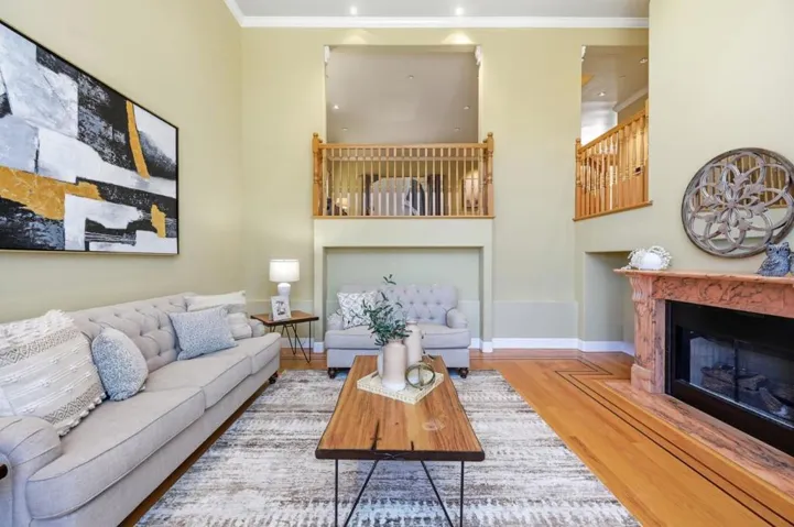 7420 Skyline Boulevard, Oakland, California 94611