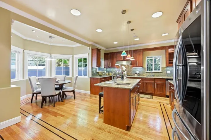 7420 Skyline Boulevard, Oakland, California 94611